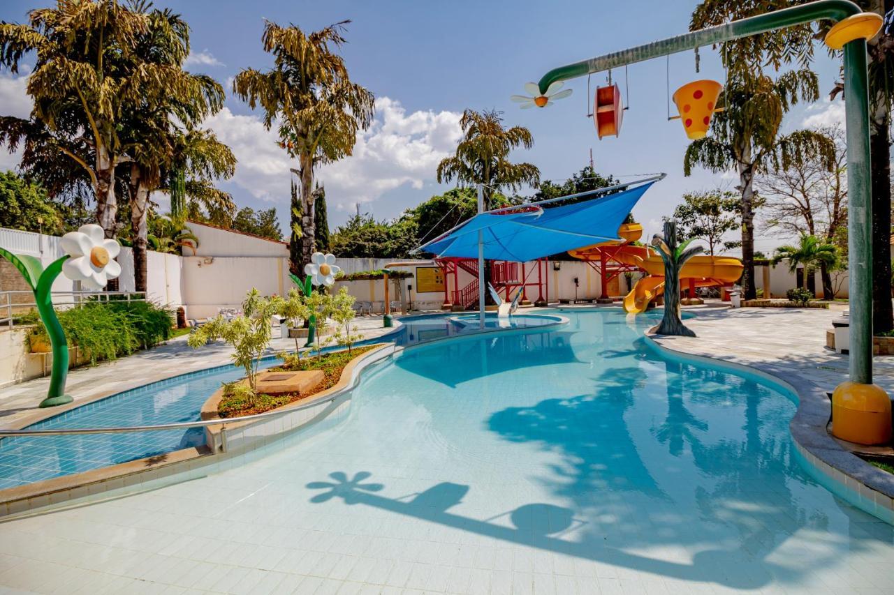 Diroma Resort Com Um Dia No Acqua Park Калдас Новас Екстериор снимка