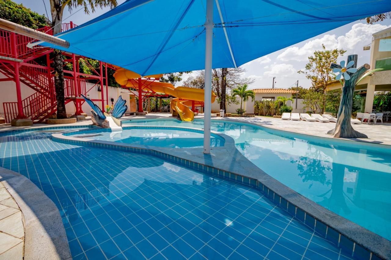 Diroma Resort Com Um Dia No Acqua Park Калдас Новас Екстериор снимка