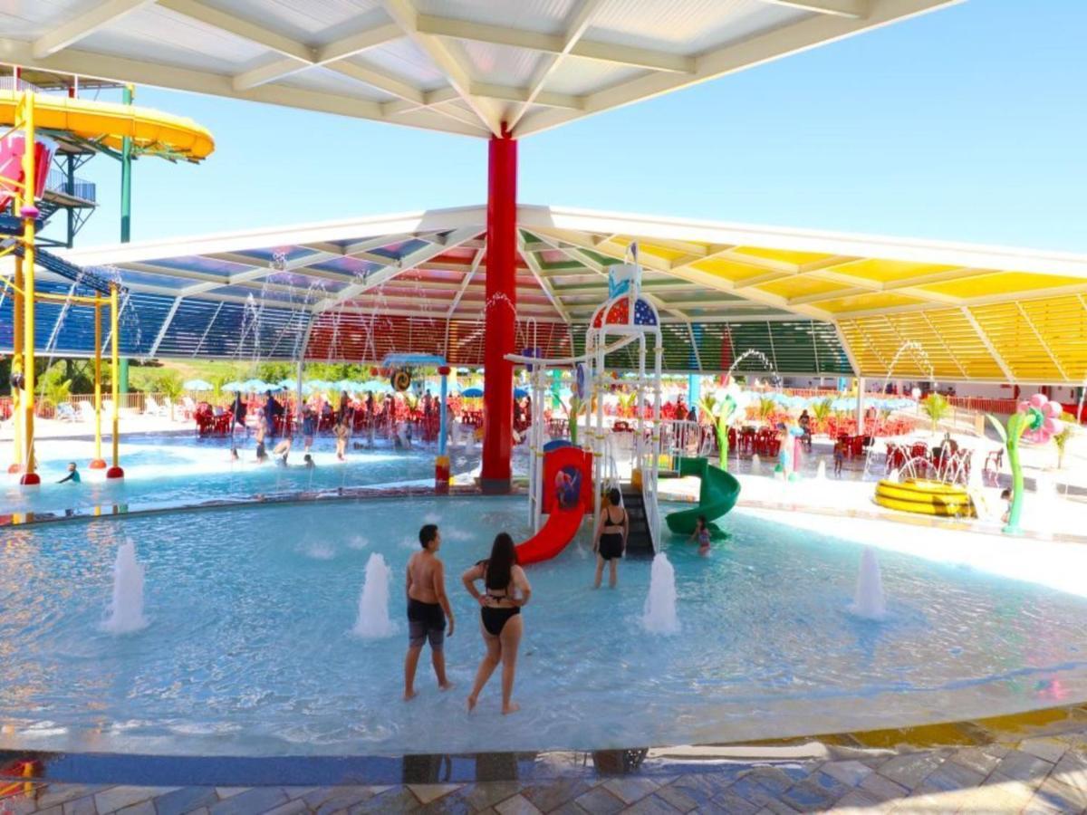 Diroma Resort Com Um Dia No Acqua Park Калдас Новас Екстериор снимка